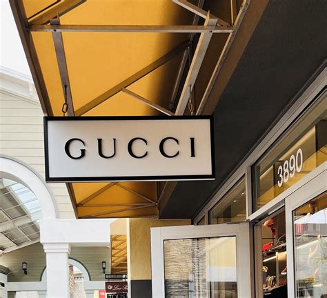 bata de baño gucci|Gucci Livermore Outlet.